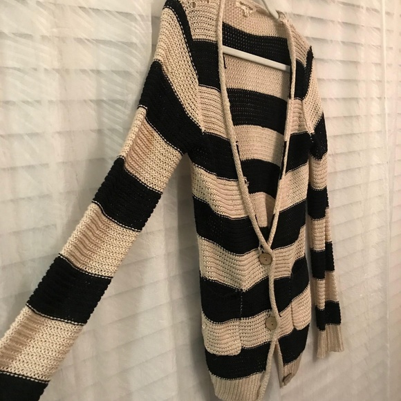 Boutique Striped Knit Sweater - Picture 4 of 4